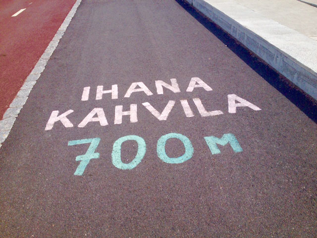 Kahvila_Ihana_Helsinki_pavement