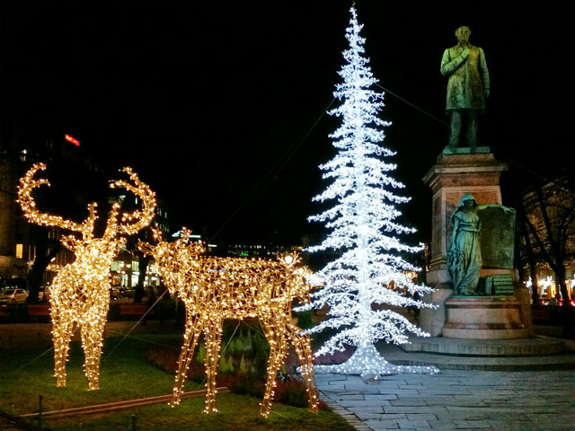 Helsinki_Christmas_Esplanade 02